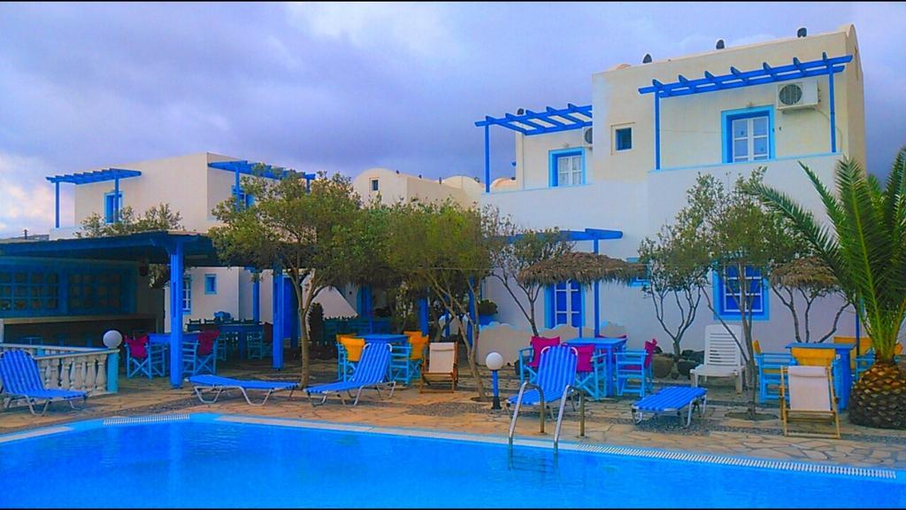 Studios Apartments Perivolos Екстериор снимка