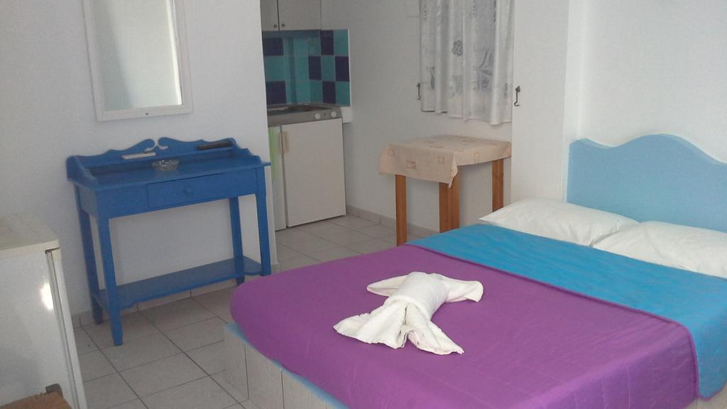 Studios Apartments Perivolos Екстериор снимка
