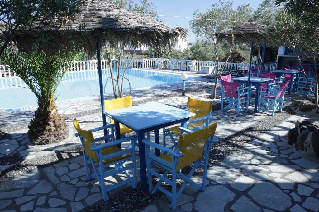 Studios Apartments Perivolos Екстериор снимка